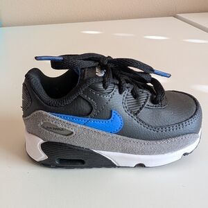 Nike Kids Sneakers - Black, Blue, and Gray